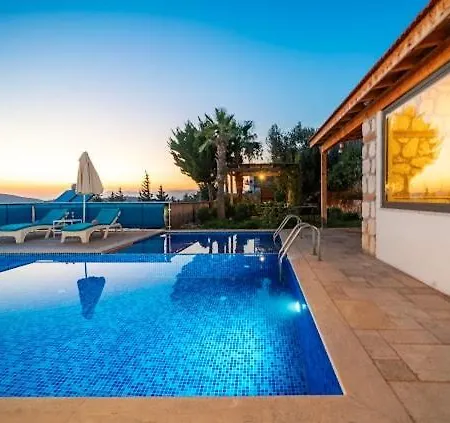 Honeymoon With Sea View Villa Kaş