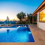 Honeymoon With Sea View Villa Kaş