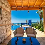 Βίλα Honeymoon With Sea View